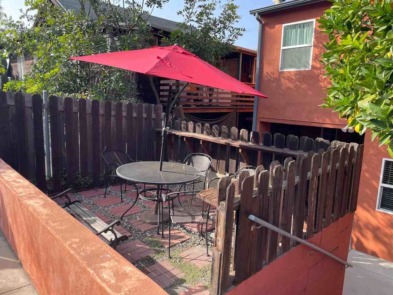 951-955 Hyperion Avenue - Photo 3 of 4