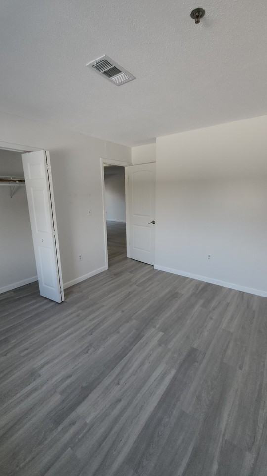 113 Cluff Crossing Rd #26 - Photo 4 of 9