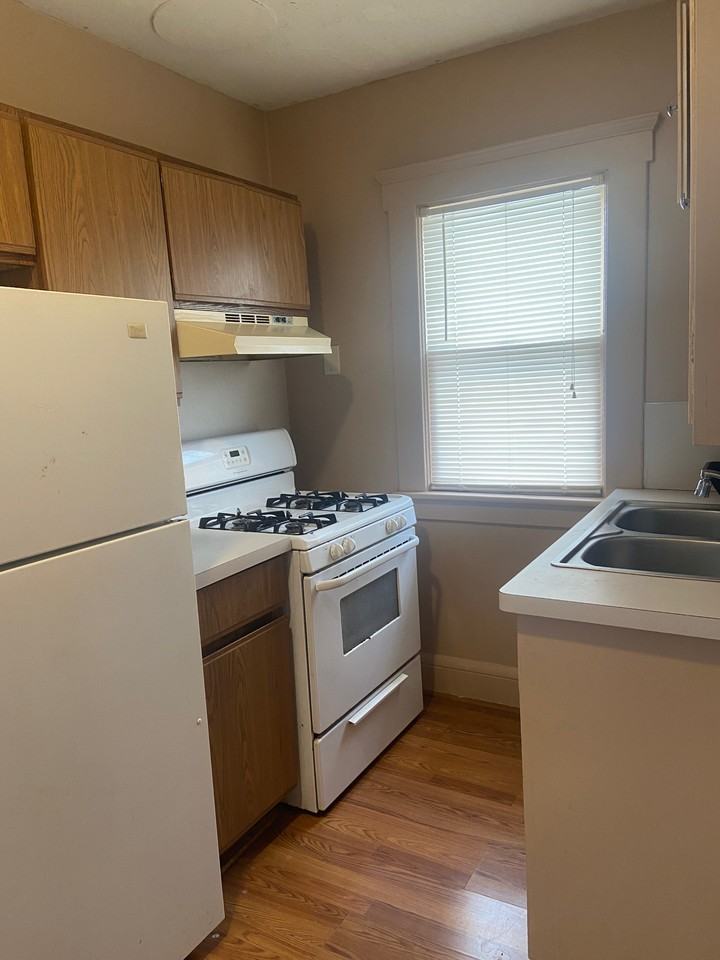 757 Lawrence St #1 - Photo 5 of 16