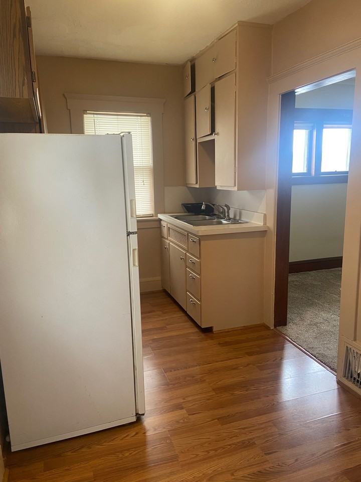 757 Lawrence St #1 - Photo 6 of 16