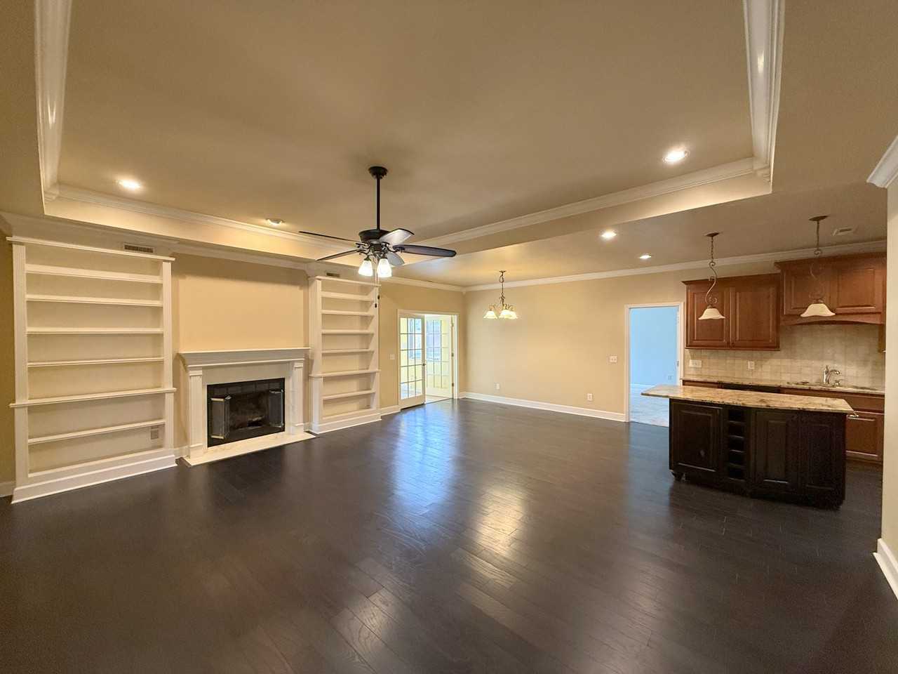 15047 Ashmont Blvd Se #1 - Photo 5 of 27