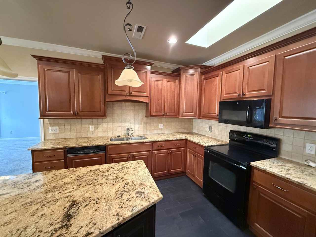 15047 Ashmont Blvd Se #1 - Photo 6 of 27