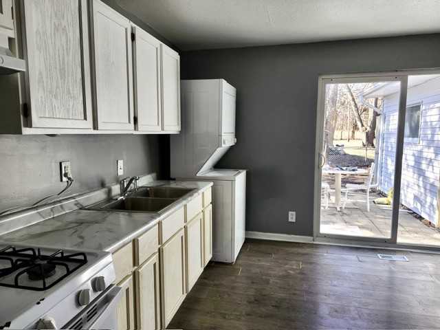 119 Dodson Dr S #1 - Photo 4 of 8