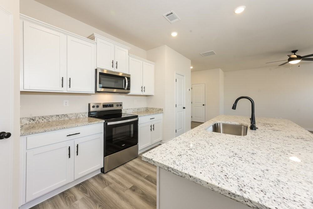 218 Egret Ct - Photo 7 of 17