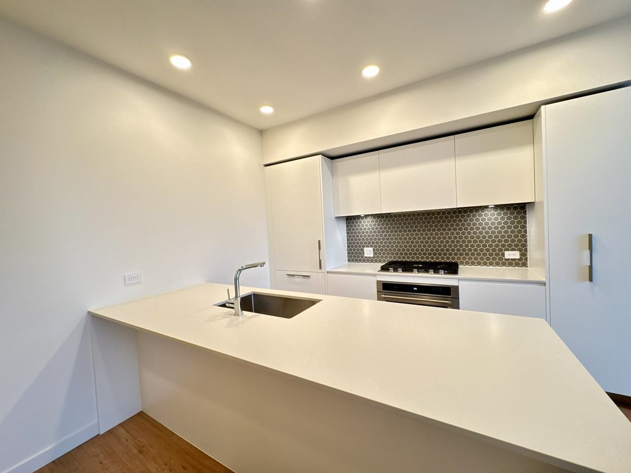 1500 Scott Crescent #613 - Photo 5 of 37