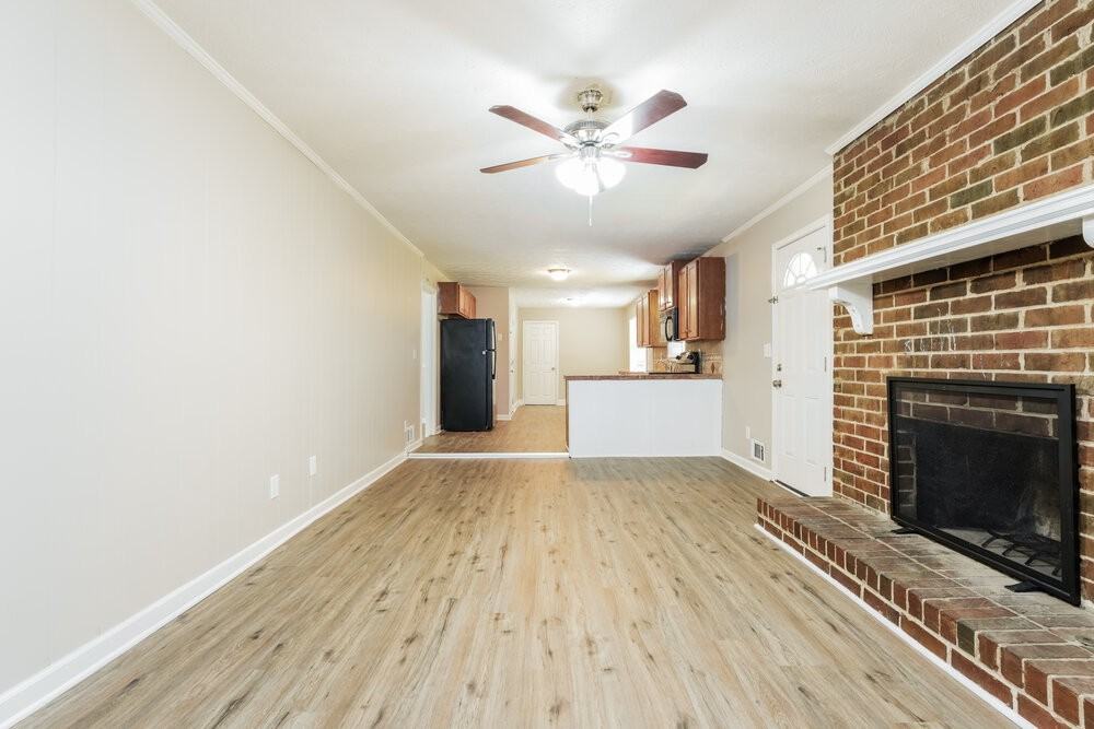 1752 Enid Dr - Photo 5 of 19