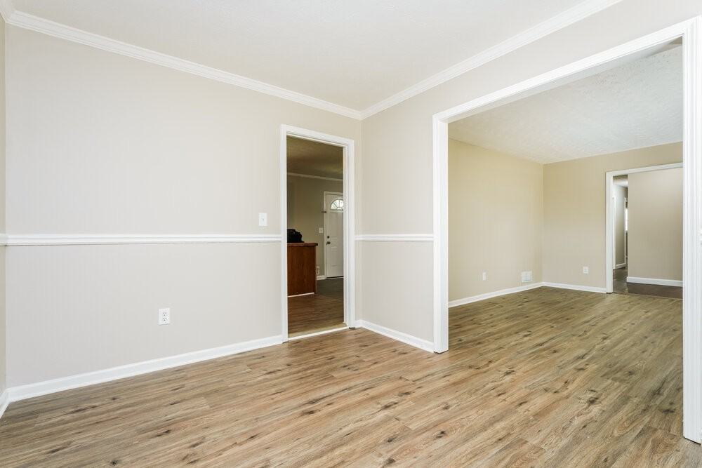 1752 Enid Dr - Photo 6 of 19