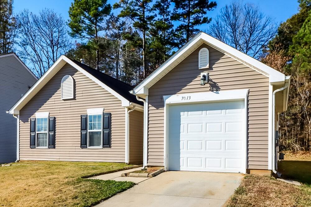 7013 Sunman Rd - Photo 4 of 19