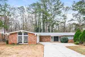 featured image of 2076 Cherrybrook Dr