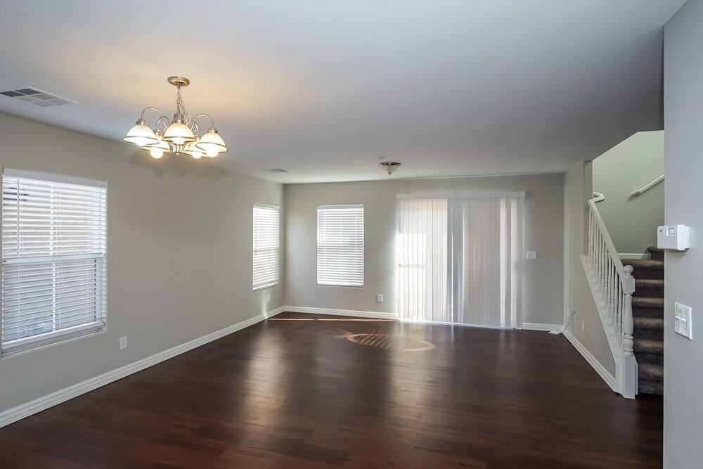 1082 Paradise Coach Dr - Photo 5 of 16