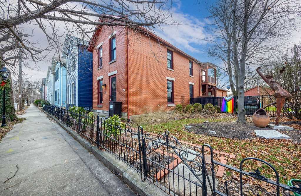 34 Green St #NA - Photo 2 of 18