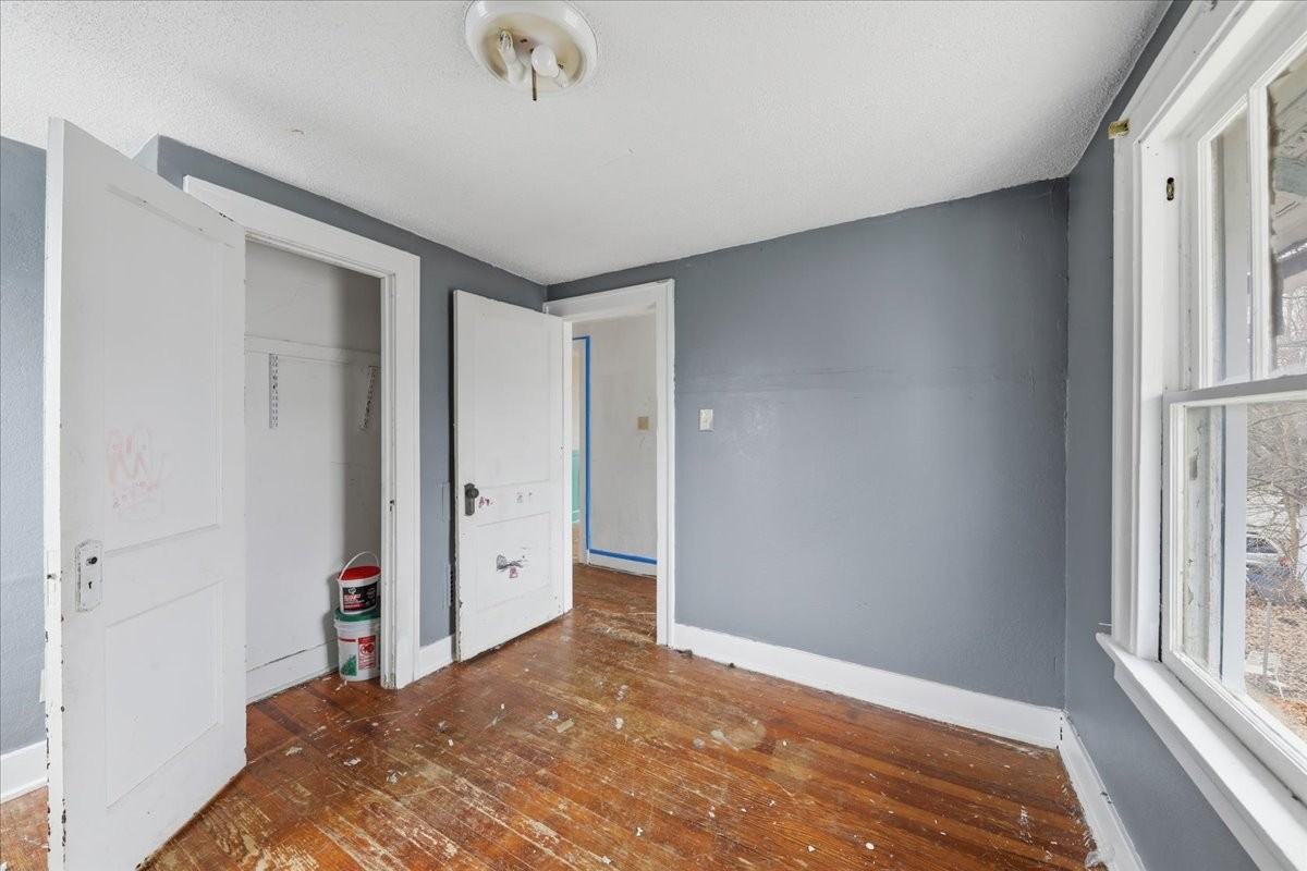 559 Cortlandt Ave #1 - Photo 6 of 24