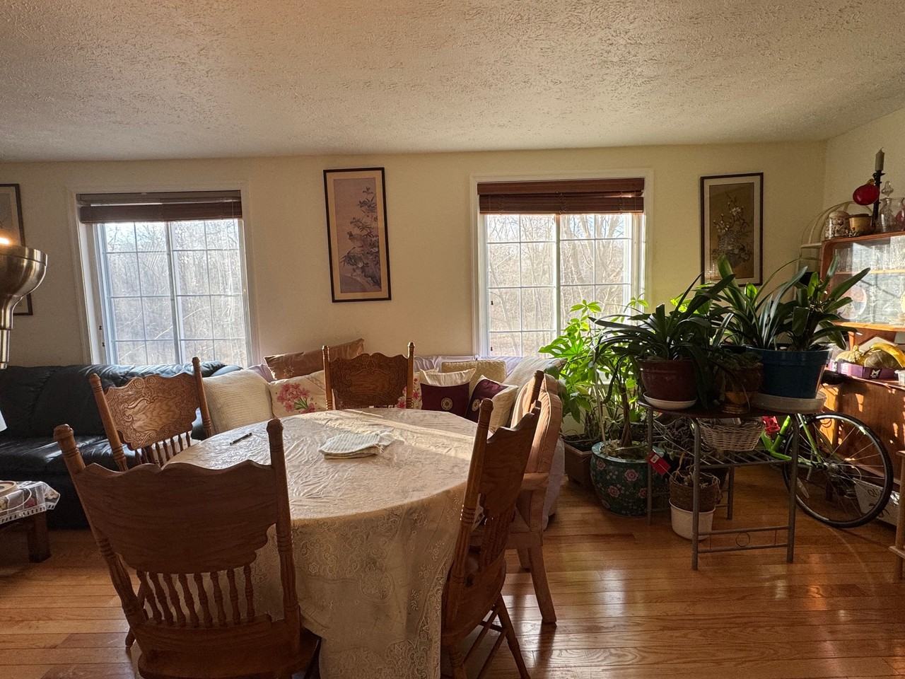 7520 Weatherby Dr - Photo 3 of 6