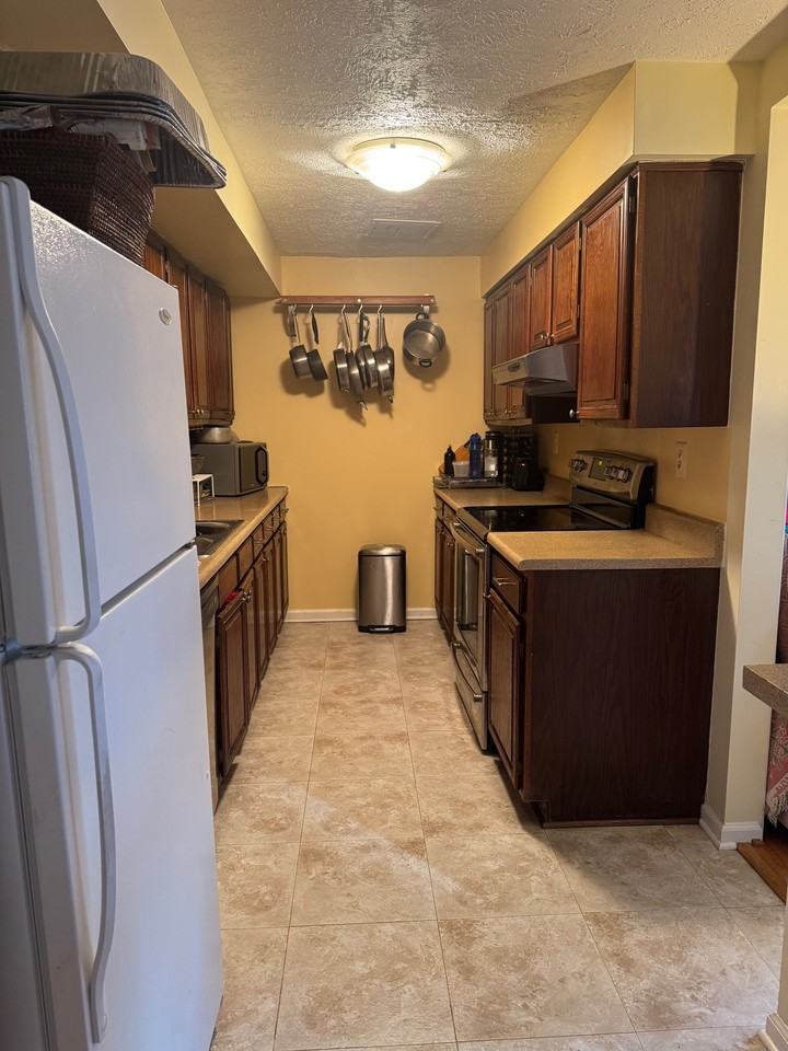 7520 Weatherby Dr - Photo 4 of 6