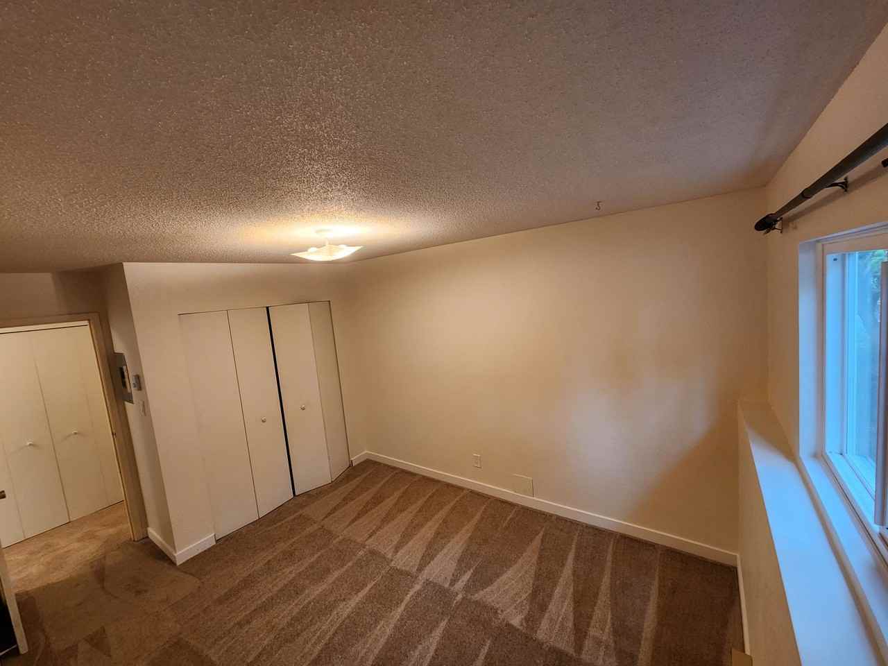 1986 Glenidle Rd #4 - Photo 6 of 13