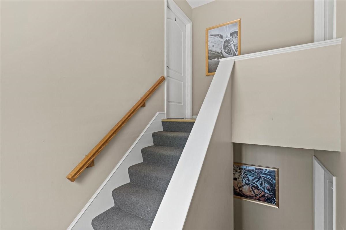 312 N 8th St #A - Photo 2 of 9