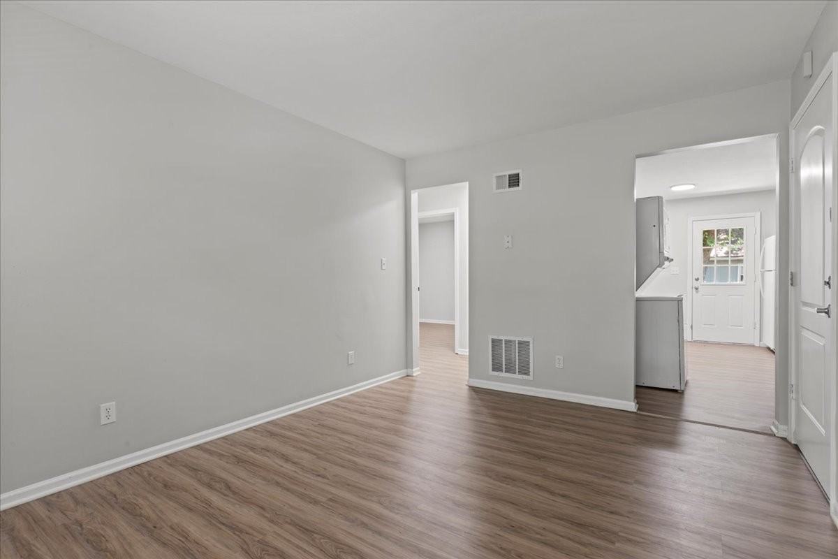 312 N 8th St #A - Photo 3 of 9