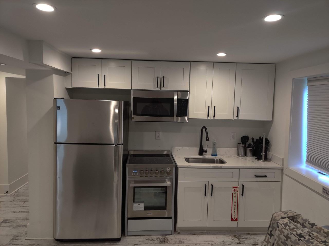 1304 Allison St Ne #B - Photo 5 of 6