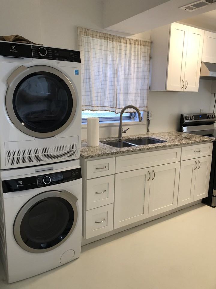 215 W Lake Dr Nw #2 - Photo 6 of 11