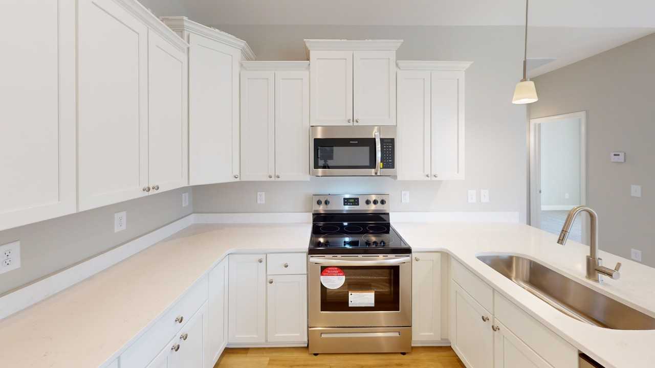 1044 Moen Loop - Photo 6 of 16