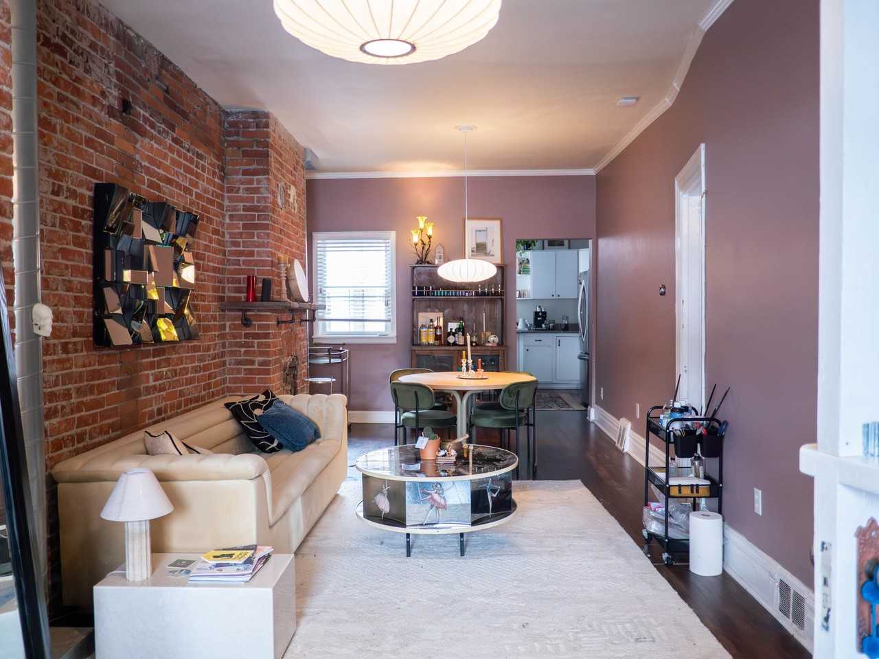 276 46th St - Photo 4 of 26