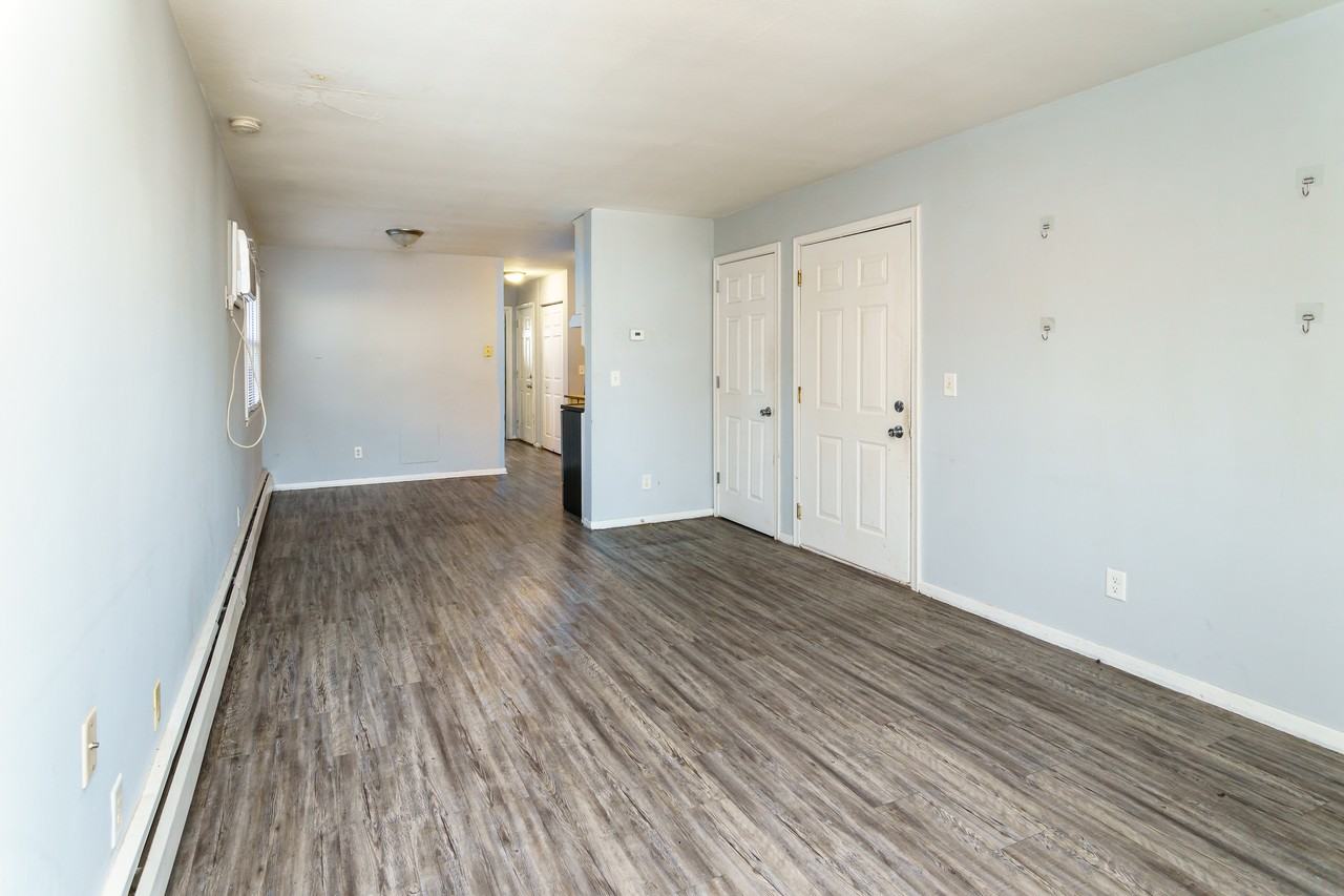 1709 26th Ave N #5 - Photo 3 of 9