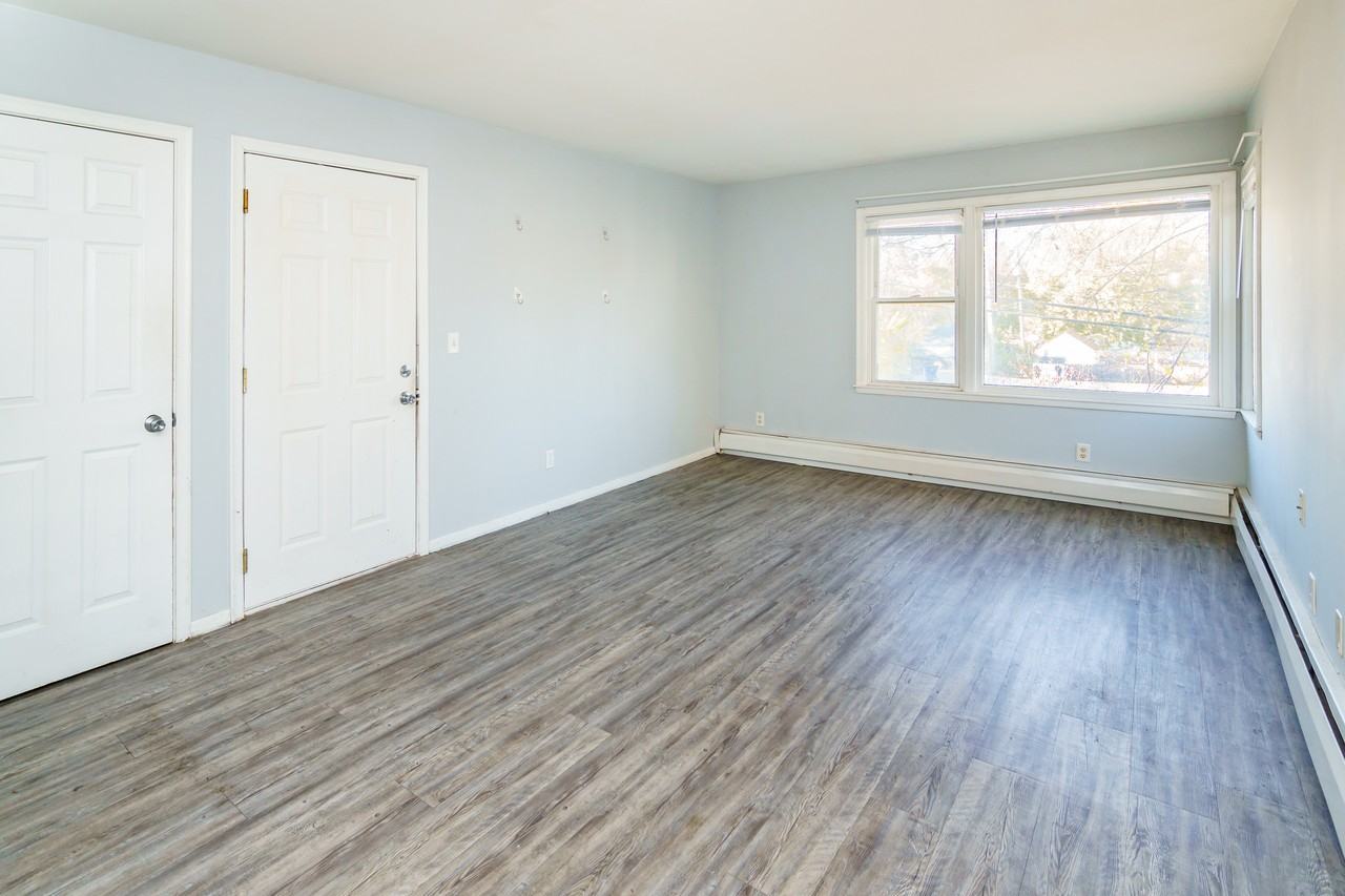 1709 26th Ave N #5 - Photo 4 of 9