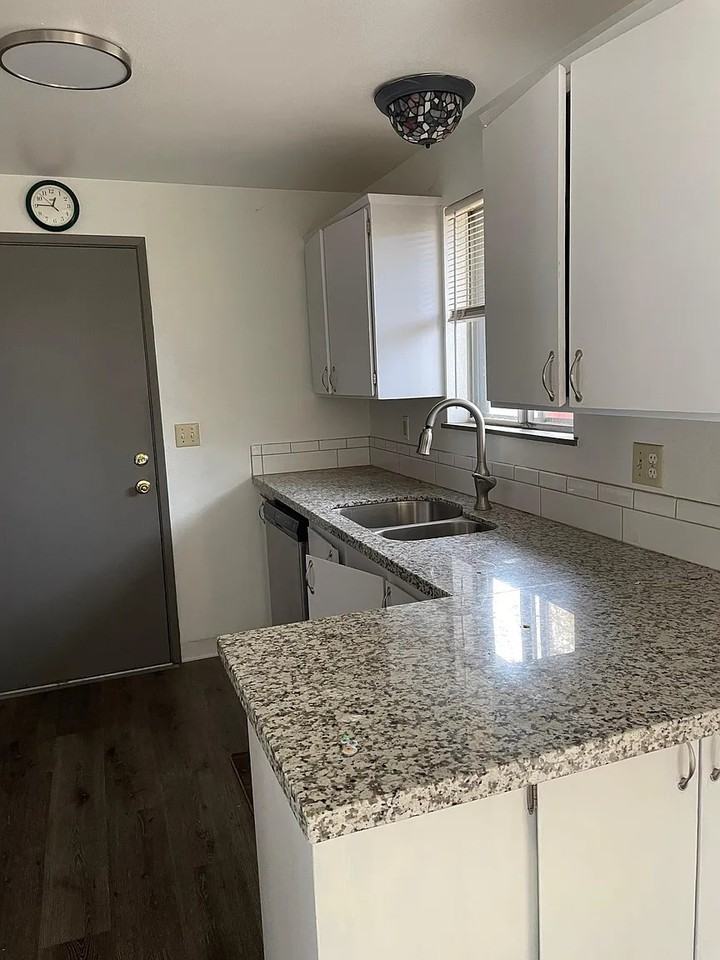 16880 Sw Cambridge Ct - Photo 2 of 14