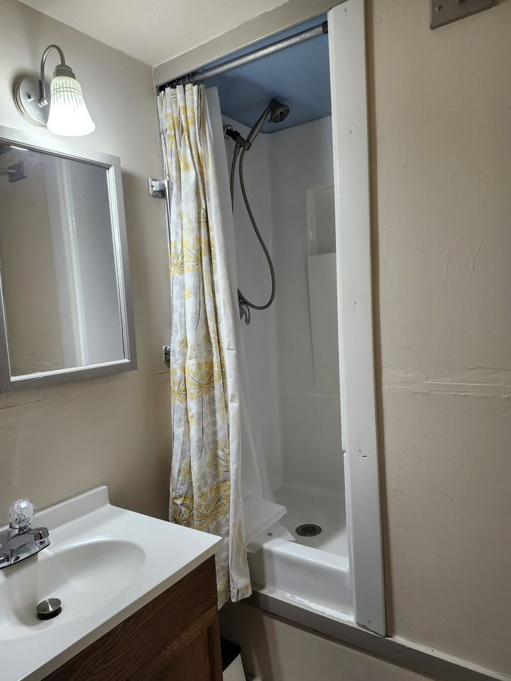 1831 Oxford Ave Sw - Photo 7 of 21