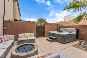 featured image of 1327 E Vista Roja Pl