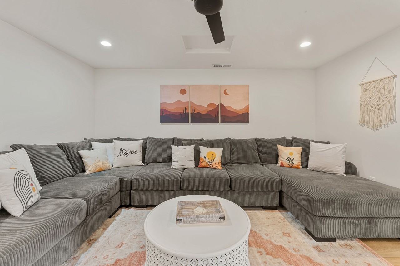 1327 E Vista Roja Pl - Photo 4 of 40