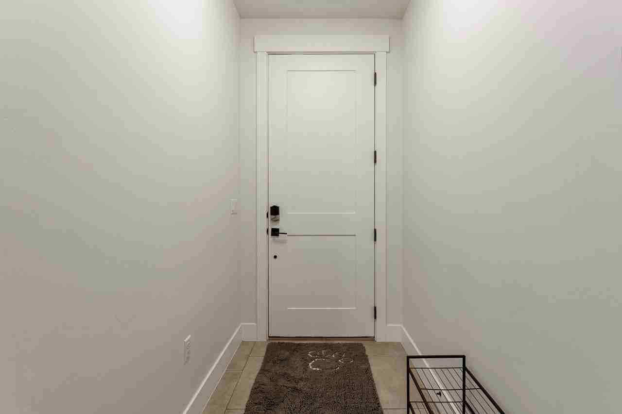 1327 E Vista Roja Pl - Photo 7 of 40