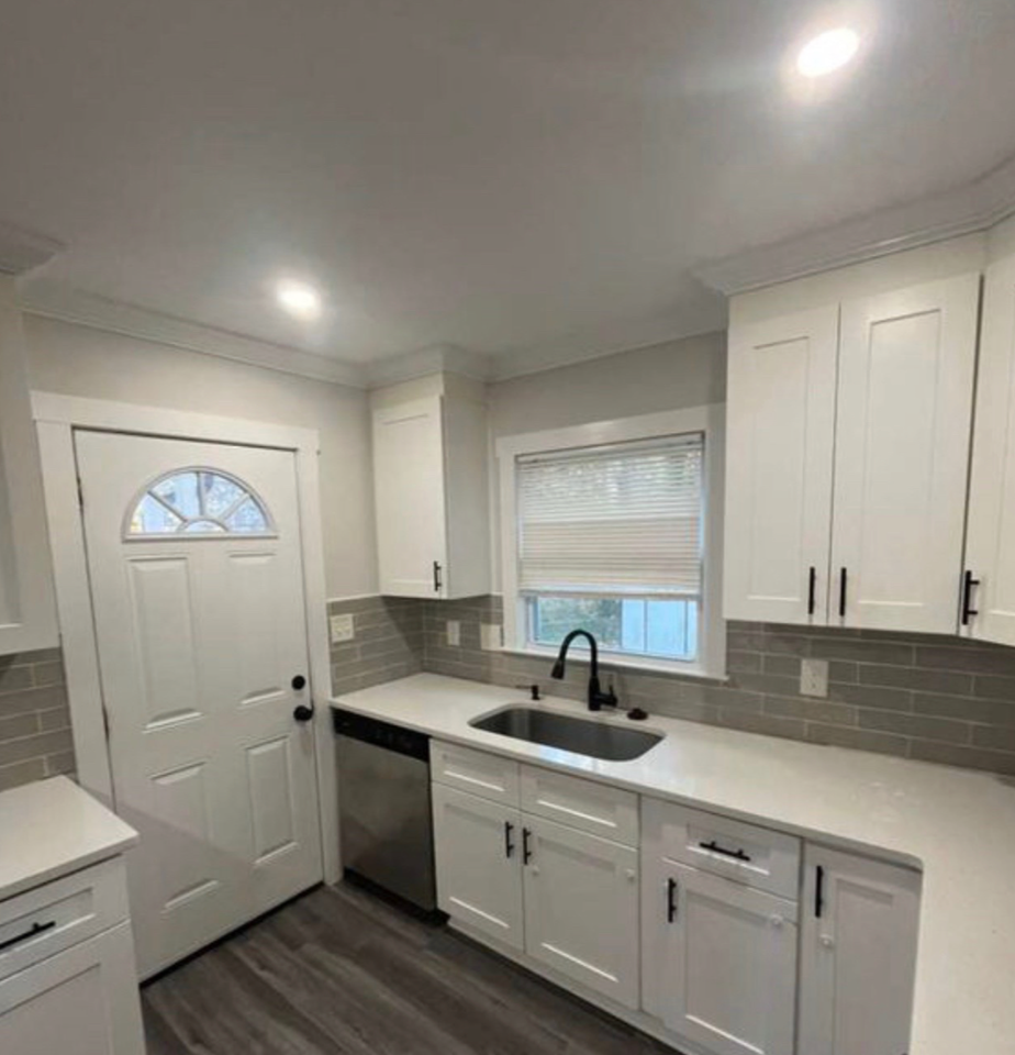 2410 Purser Dr - Photo 3 of 16