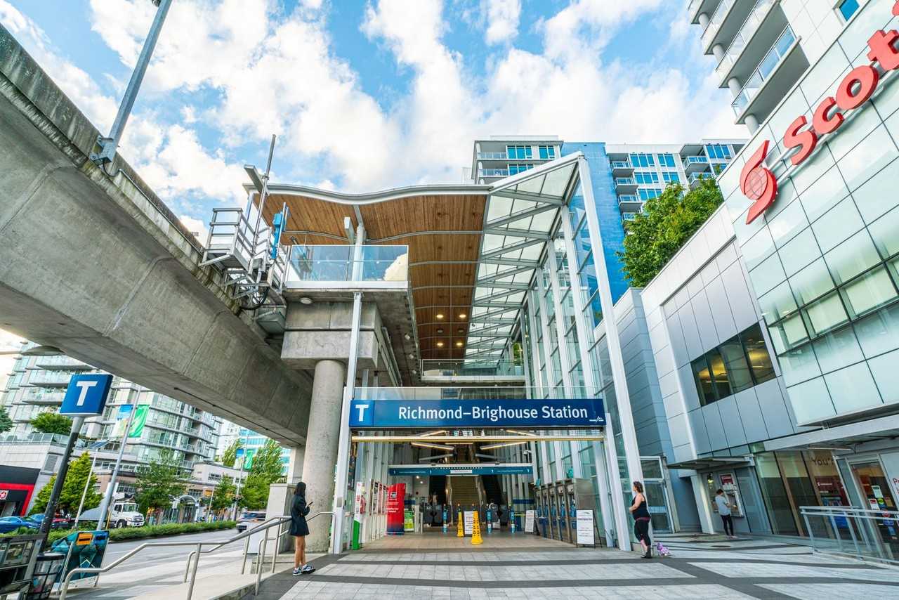 6328 Number 3 Road - Photo 2 of 9