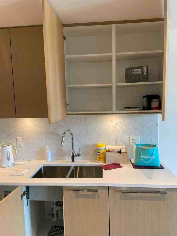 5383 Cambie Street #222