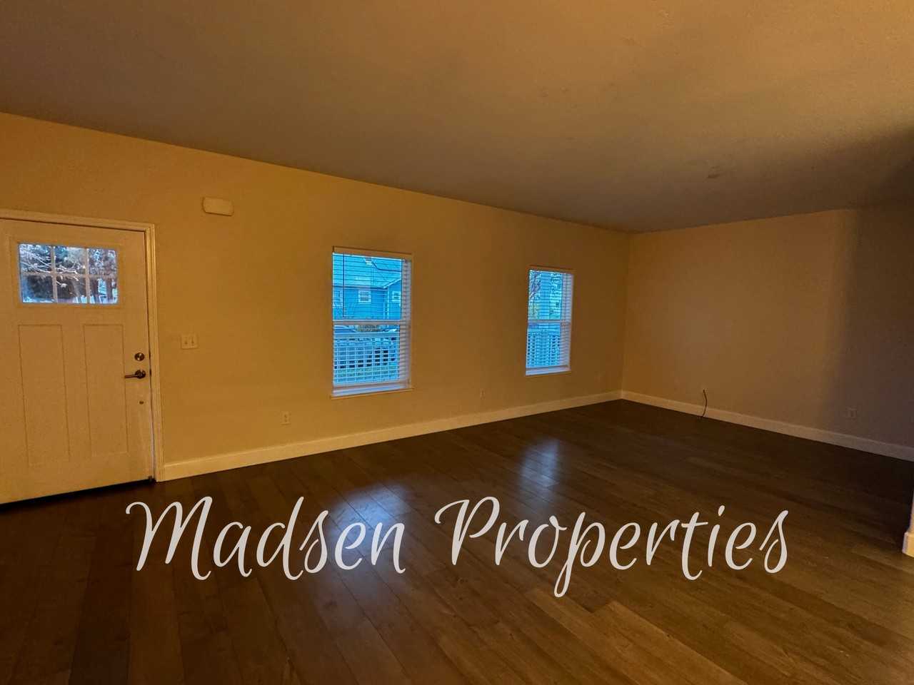 2127 Hewitt Ave #1 - Photo 2 of 26