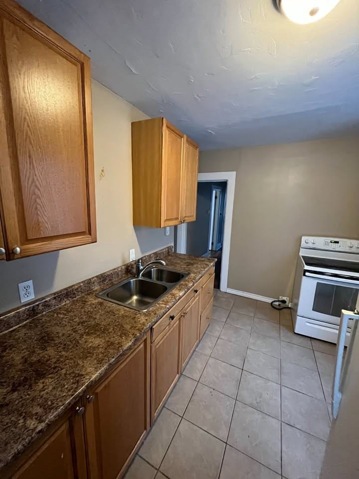 186 Dominion St #B - Photo 2 of 11