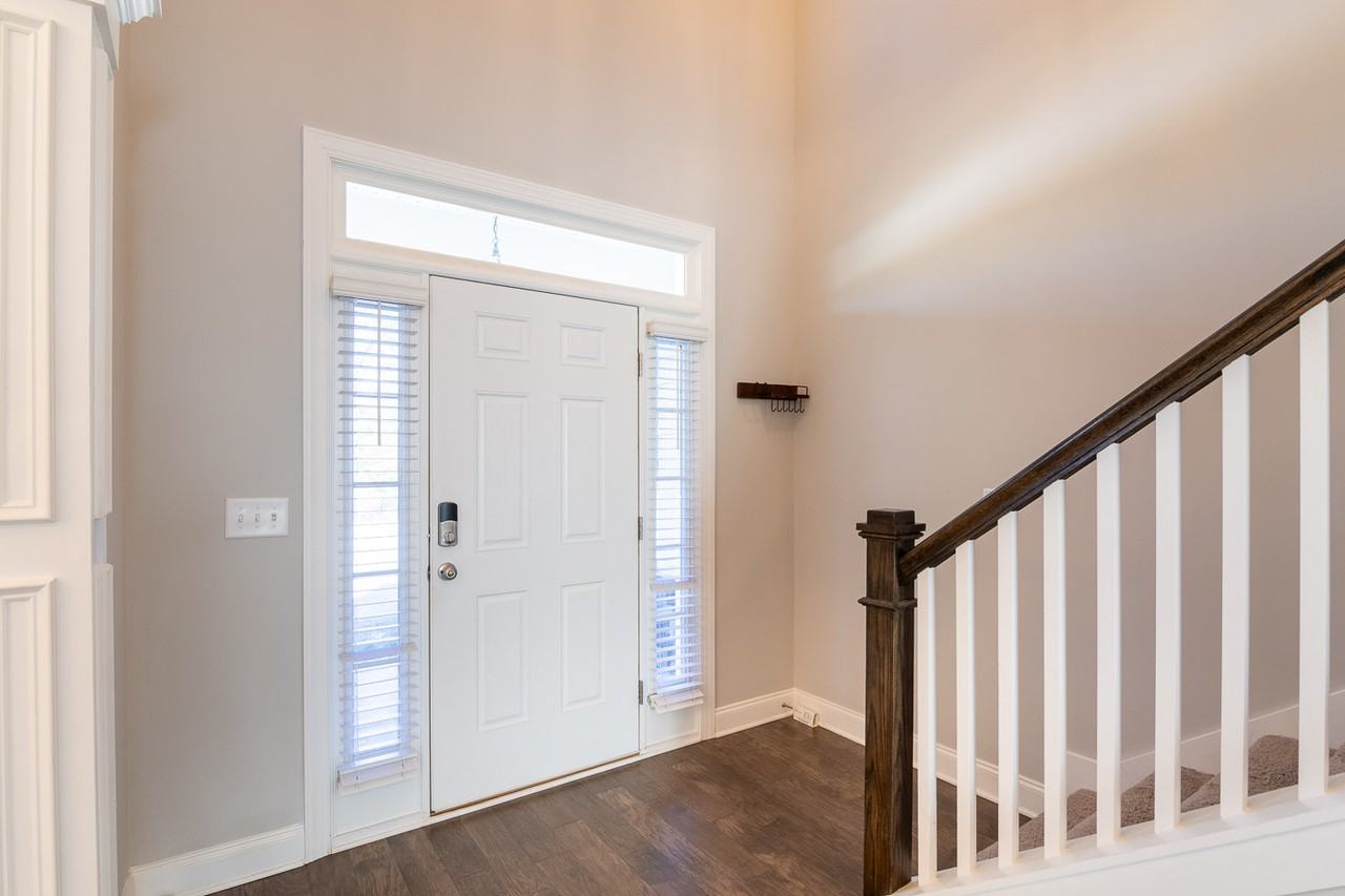 811 Lillian Park Dr #1 - Photo 3 of 39