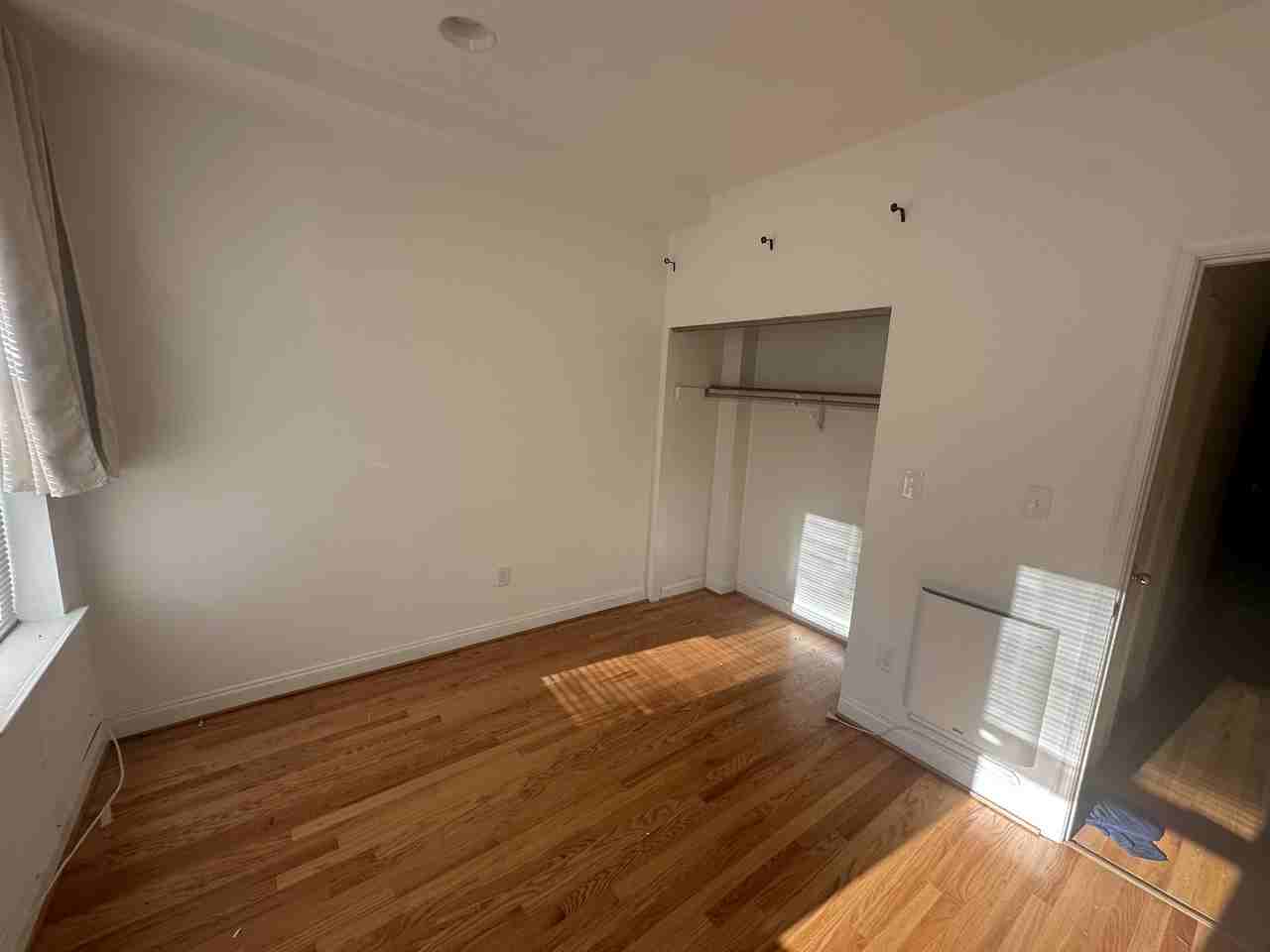 1450 Newton St Nw #4 - Photo 3 of 3