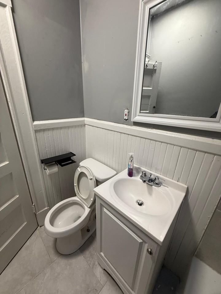 18 Oak Hill Ave #3F - Photo 4 of 9