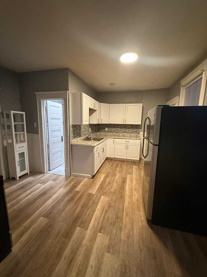 18 Oak Hill Ave #3F - Photo 7 of 9