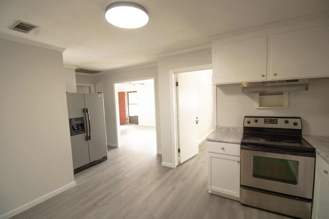 517 E Main St #1 - Photo 6 of 9