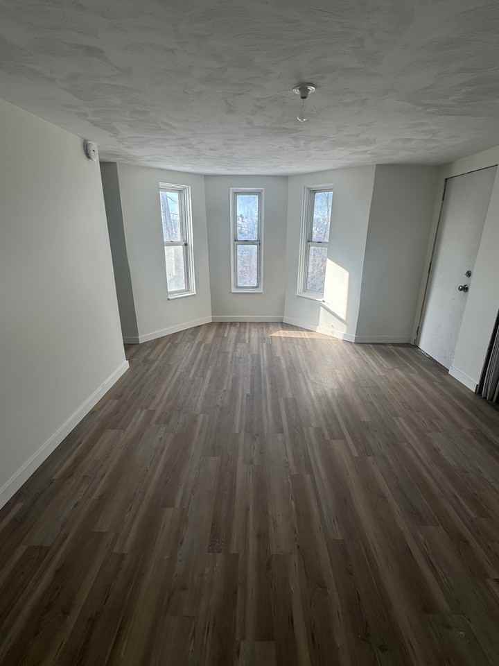 1932 Beech St #1 - Photo 5 of 15