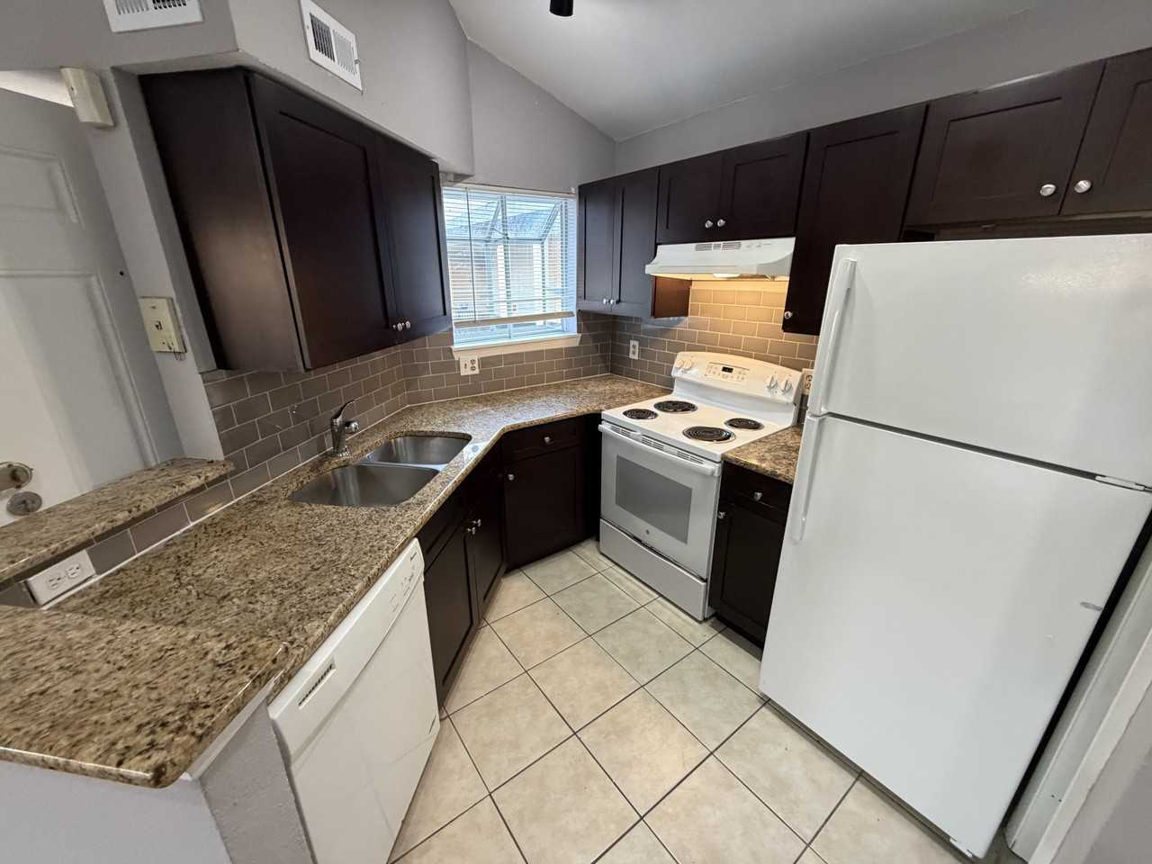 1940 Lake Atriums Cir #98