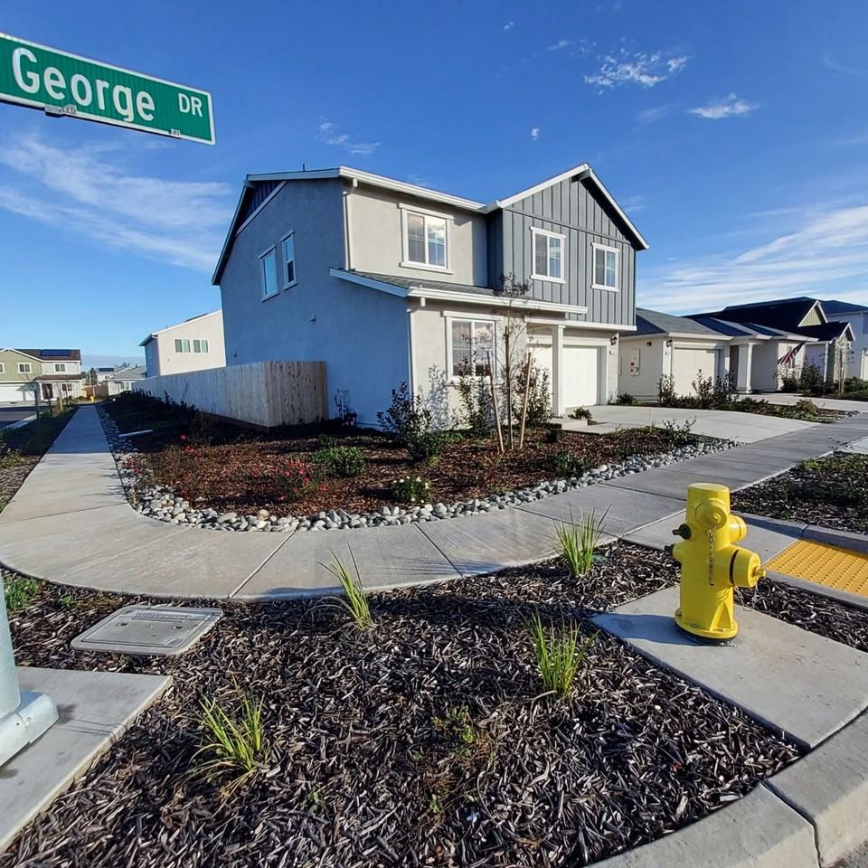 2209 George Dr #1 - Photo 3 of 50