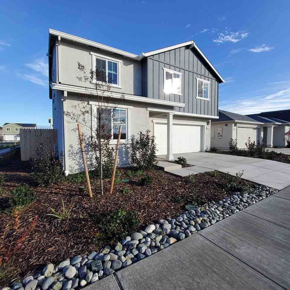 2209 George Dr #1 - Photo 4 of 50