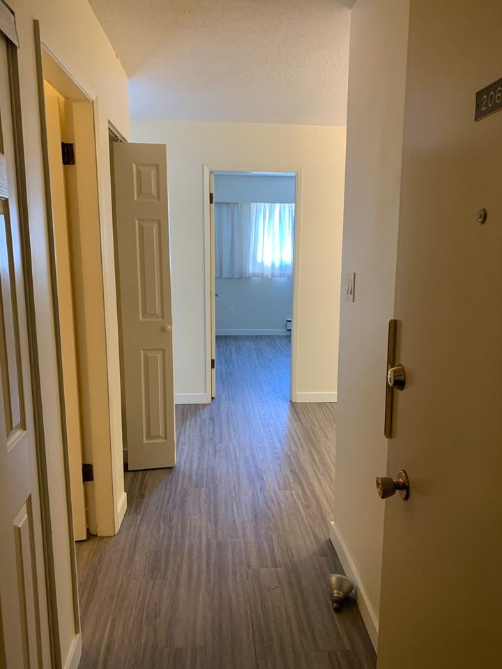 LA PLAYA VISTA - Photo 7 of 12