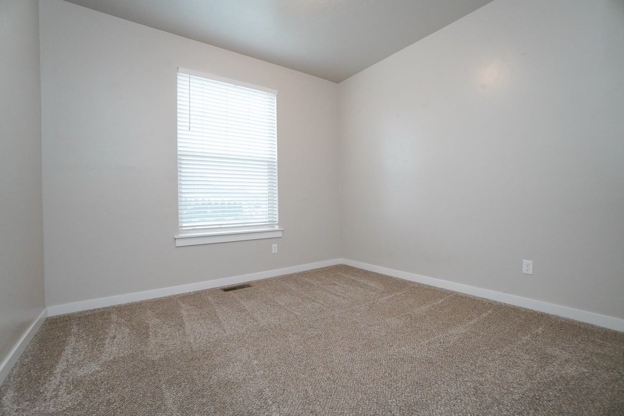 1187 W Davenport St #1 - Photo 4 of 31