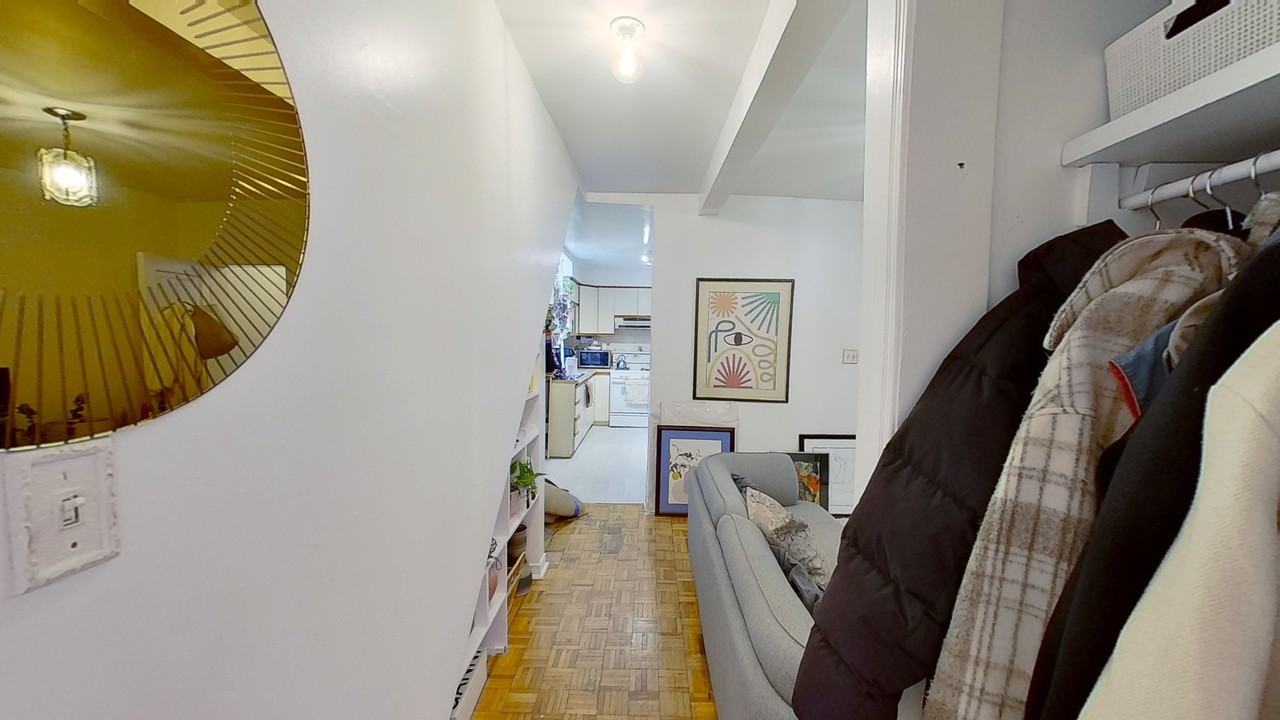 QUEEN ST W & BATHURST ST - Photo 6 of 18