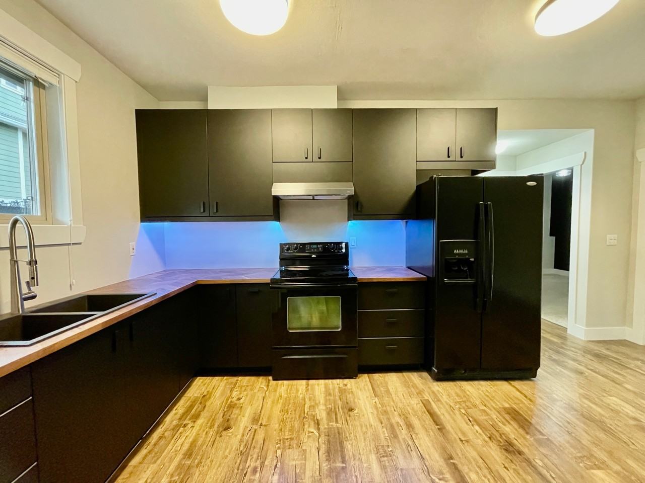 2066 Sunview B - Photo 2 of 13